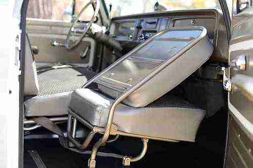 Chevrolet 1966 C10 Truck, Suburban Carryall, image 6