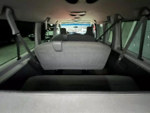 2013 Ford E350 Super Duty Passenger XLT Van 3D, US $16,999.00, image 4