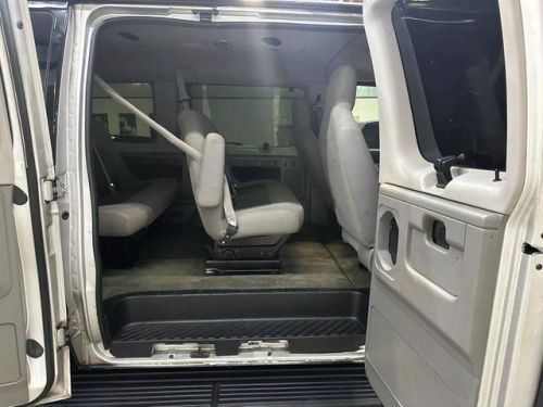 2013 Ford E350 Super Duty Passenger XLT Van 3D, US $16,999.00, image 6
