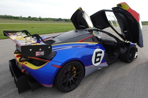 McLaren 720