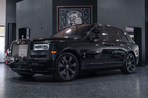 2020 rolls-royce cullinan w/  starlight + picnic tables &amp; rear theatre confi