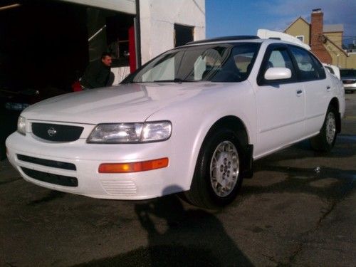 No reserve!!! 1996 nissan maxima gle sedan 4-door 3.0l