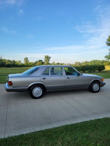 1990 mercedes-benz 400-series no reserve