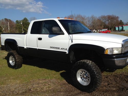 Lifted dodge ram 1500 4x4**no reserve**