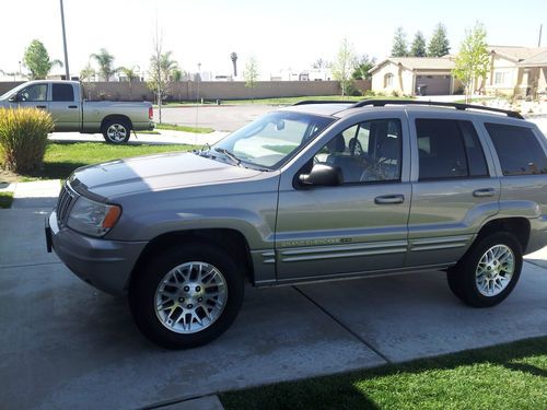 Very clean 2004 jeep grand cherokee