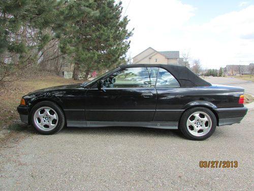 1994 bmw 325i base convertible 2-door 2.5l