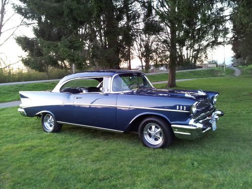 1957 chevrolet bel air 2 door hard top  4 speed