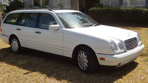 E320 mercedes benz wagon, white/tan int