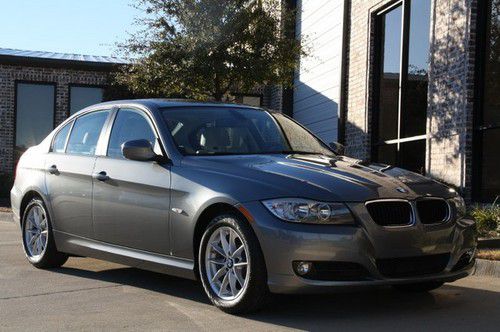 Comfort access,premium package,heated seats,gray/oyster-black leather,1-owner
