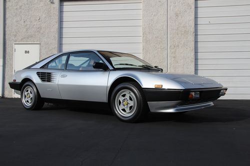 Silver ferrari mondial coupe 1985 quattrovalvole v8