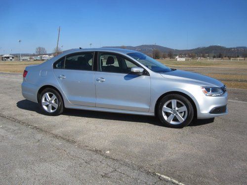 2012 vw jetta tdi diesel 2.0l *brand new flawless* 45mpg iphone xm bluetooth aux