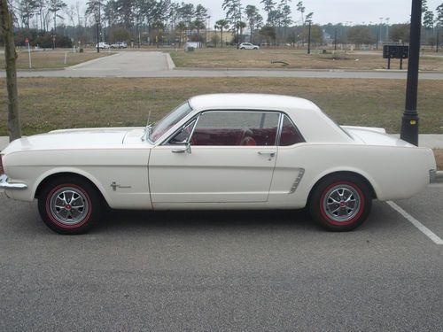 1965 ford mustang classic white &amp; red *must see*