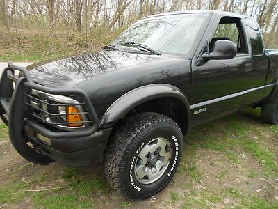 1997 chevrolet s-10 zr2 4x4 excab 5spd w/air 4.3ltr 6cyl highbidwins