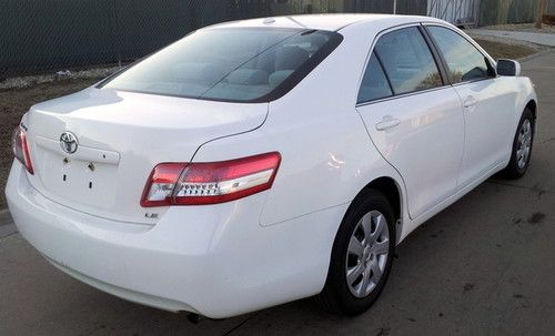 2010 toyota camry le sedan 4-door 2.5l gas saver no accidents great runner!!!!!!