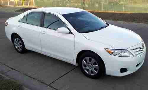 2010 Toyota Camry LE Sedan 4-Door 2.5L Gas Saver No accidents Great Runner!!!!!!, US $11,500.00, image 2
