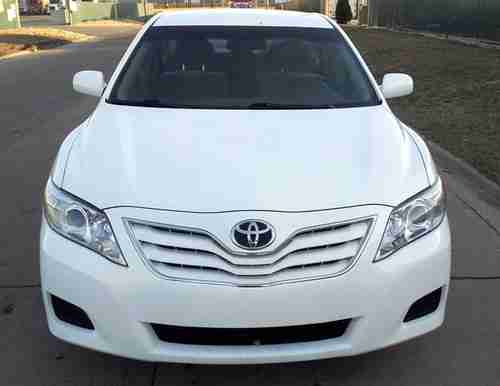 2010 Toyota Camry LE Sedan 4-Door 2.5L Gas Saver No accidents Great Runner!!!!!!, US $11,500.00, image 3