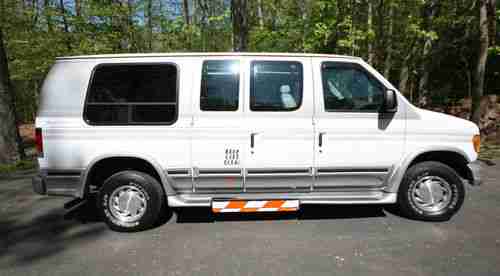 2003 FORD E150 van with wheelchair lift UVL lift by Braun, US $10,500.00, image 4