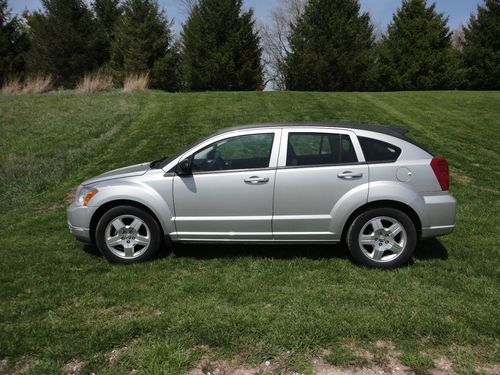 2009 dodge caliber sxt hatchback 4-door 2.0l