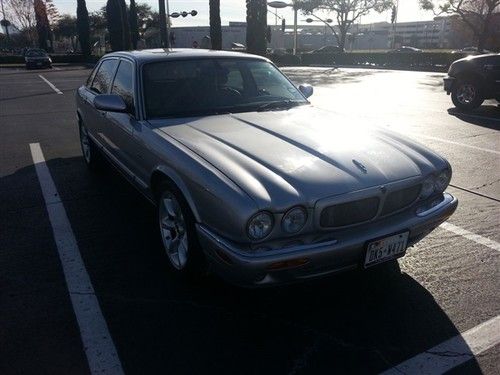 2002 jaguar xjr base sedan 4-door 4.0l