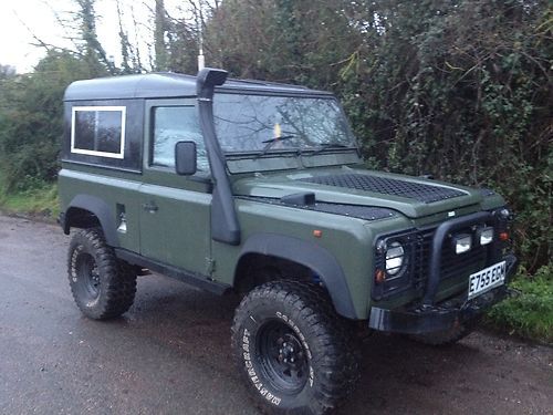 1987 land rover defender 90 in very good condition. 300tdi engine from newer car