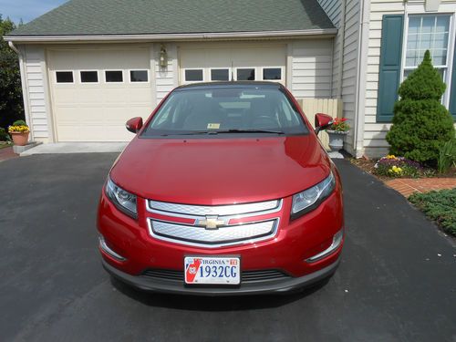 2012 chevrolet volt premium, mint, leather,rear view camera,park assist, loaded!