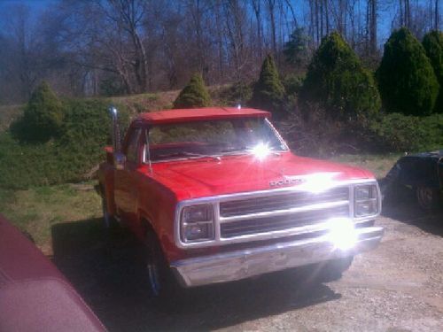 1979 dodge, lil red express tribute truck. 318 v8, 3 speed.