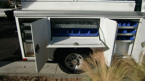 2000 Silverado 2500 work truck W/ service bed *** ONE OWNER 54,500 miles, image 2