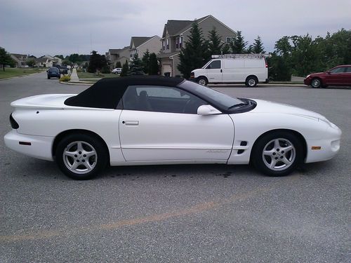 97' pontiac firebird*covertible*runs great*very sharp