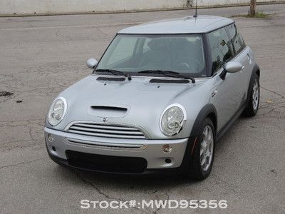 05 mini cooper s 6 speed manual two-tone leather and very low miles