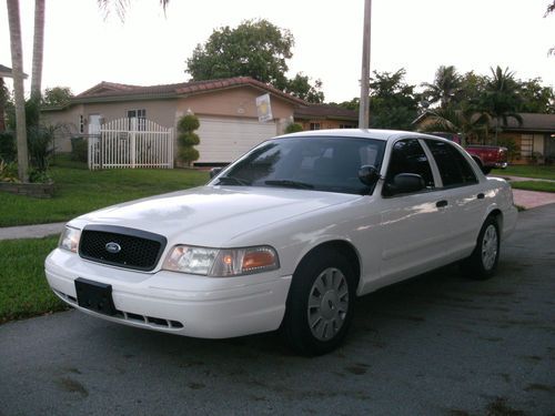 2006 ford crown victoria police interceptor only 3,624 hours and 91k miles clean