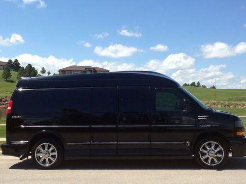 9 passenger,totally blacked out w/ ground effects, all black leather interior., image 2