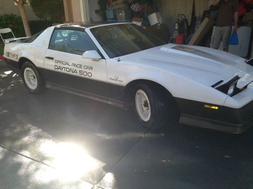 1983 PontiacTrans Am 25th Anniversary Daytona 500 Pace Car, image 2