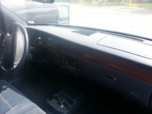 1994 cadillac deville base sedan 4-door 4.9l