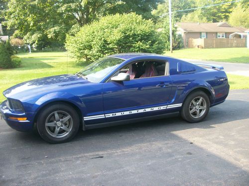 2005 mustang v6 with extras