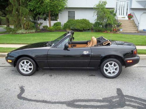 1994 Mazda Miata M Edition Convertible 2-Door 1.8L, image 3