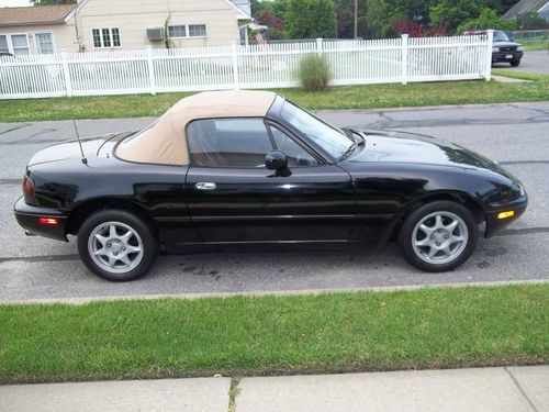 1994 Mazda Miata M Edition Convertible 2-Door 1.8L, image 4