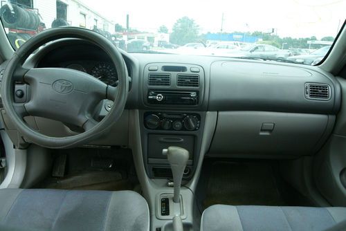 2000 Toyota Corolla Auto. EZ fix Runs & Drives, image 3