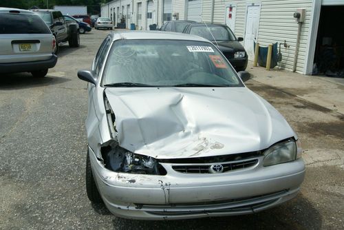 2000 Toyota Corolla Auto. EZ fix Runs & Drives, image 4