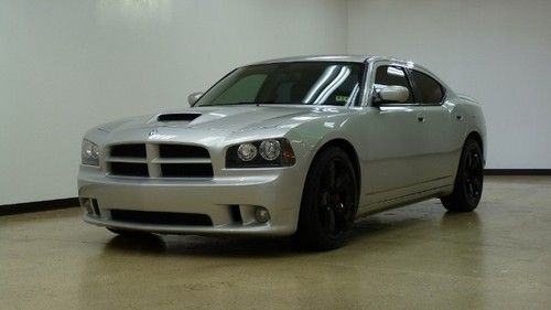 Srt8, hemi, brembo brks, mopar intake, flowmaster exhst, navi