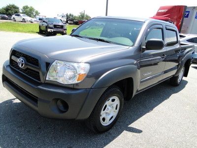 Toyota tacoma crew cab sr5 2wd repairable light damage rebuildabe salvage title