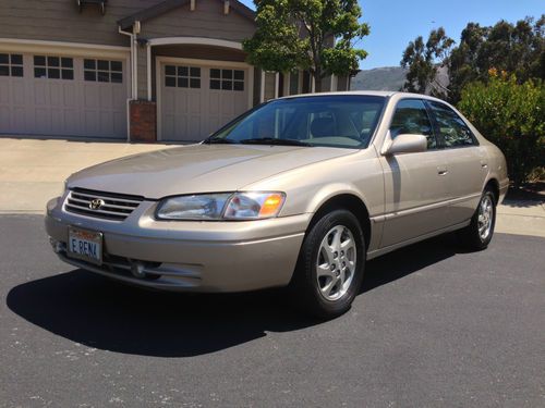 1998 toyota camry xle sedan 4-door 3.0l