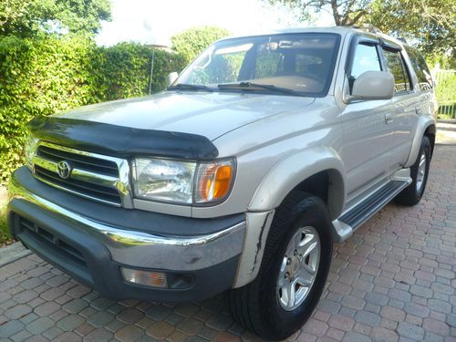 Toyota 4runner sr5 4x4 6 cyl roof no reserve