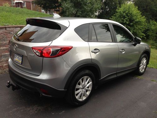 2013 mazda cx 5 sport 6 speed manual 35 mpg, 17k, custom tint, tow pkg warranty!