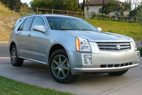 2004 cadillac srx luxury v8 - low miles - leather