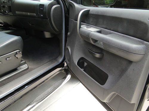 2008 Chevrolet Silverado 2500 HD LT2  Crew Cab Pickup 4-Door 6.6L, image 15