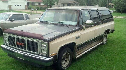 1986 gmc suburban 2wd 350 v-8 153k miles runs and drives