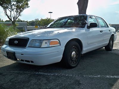 2004 ford crown vic p71,police interceptor,clean drives great,$99.00 no reserve