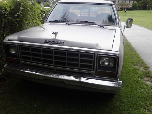 1987 dodge ram longbed truck,good condition,great interior.good a/t tires, image 2