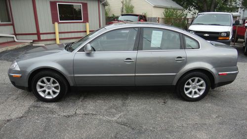 2004 Volkswagon Passat GLX 4 Motion PRISTINE Automatic Leather Moonroof, image 10