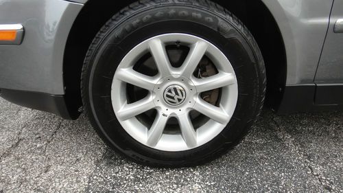 2004 Volkswagon Passat GLX 4 Motion PRISTINE Automatic Leather Moonroof, image 11